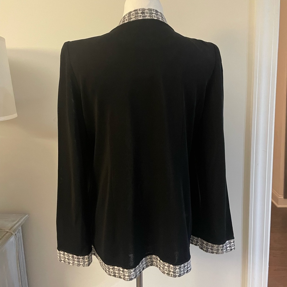 Exclusively Misook Knit Jacket Size Medium - image 4